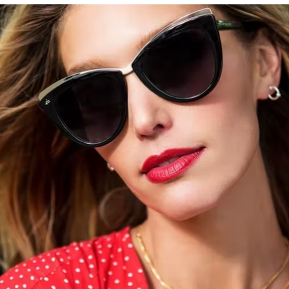 Privé Revaux eyewear, the Juliet black sunglasses - Picture 4 of 5